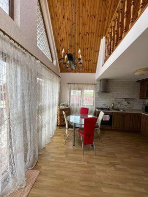 Fotografie z fotogalerie ubytování Villa Eden DeLux v destinaci Yanoshi