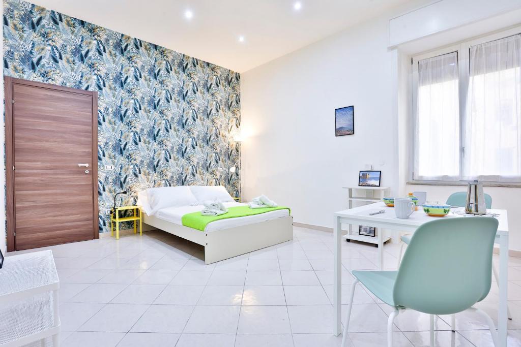 GuestHost - Track Station Studio Apartment - with Netflix
