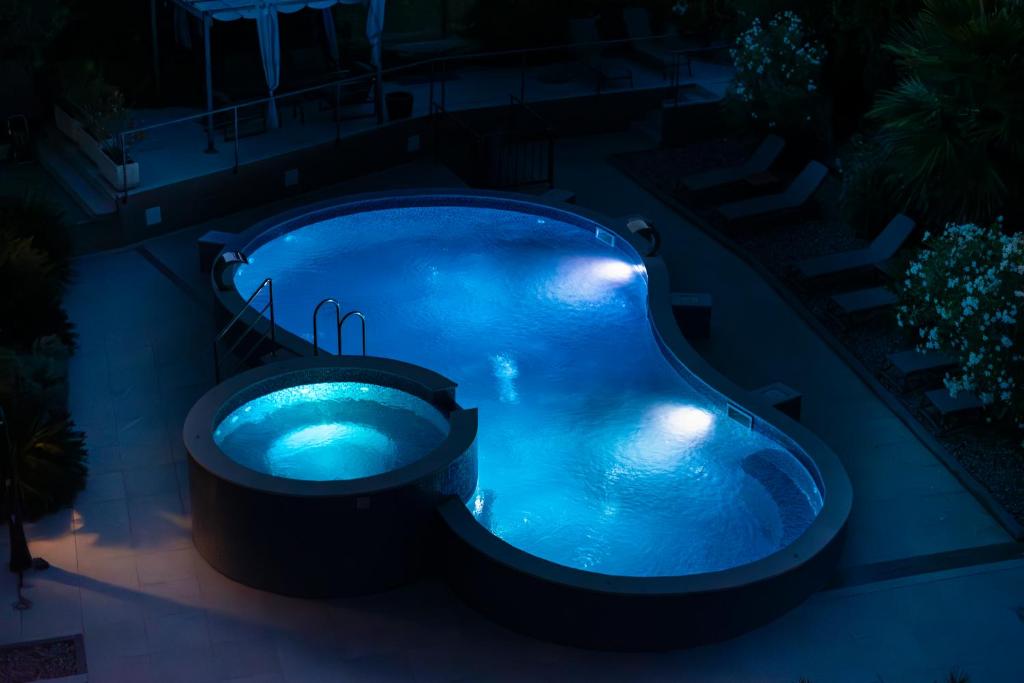 Bazén v ubytování Hotel Petrčane nebo v jeho okolí
