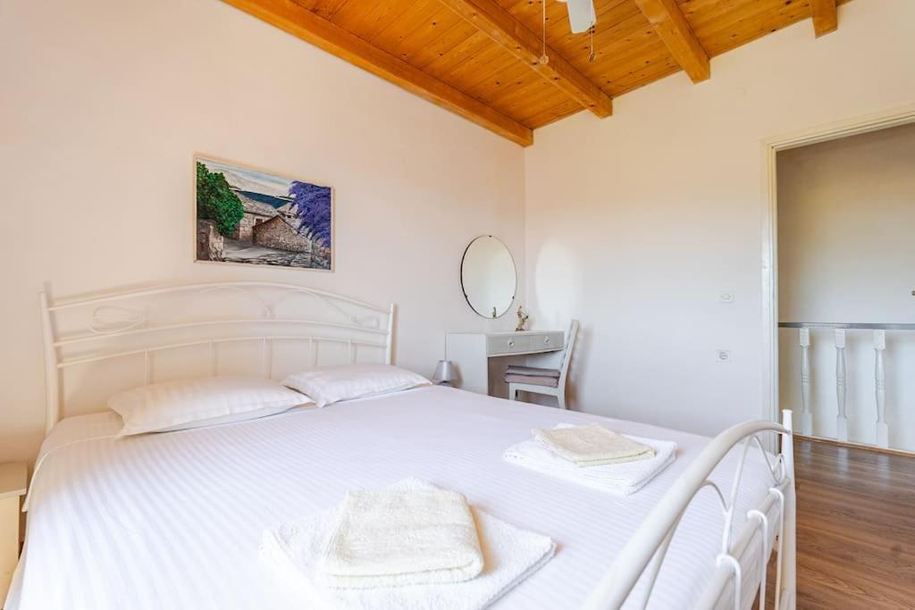 Cama ou camas em um quarto em Pinta Apartments