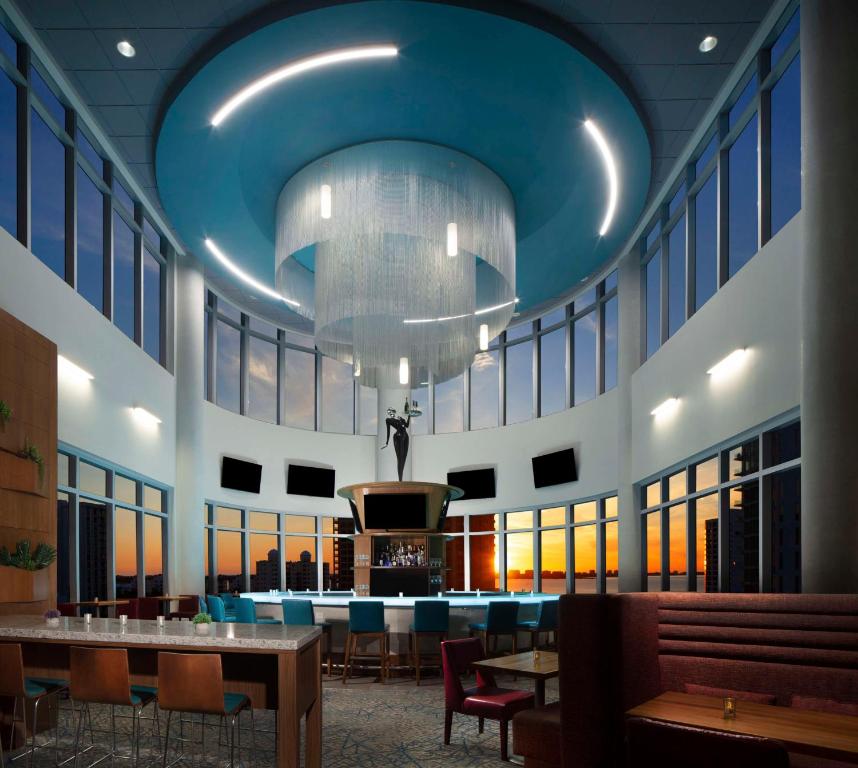 Embassy Suites By Hilton Sarasota photo