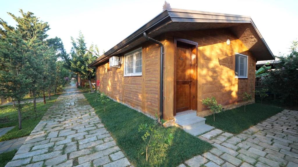 Budova, kde se farma nachází