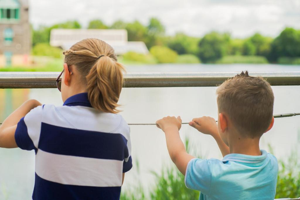 Výhled na řeku, která protéká v blízkosti aparthotelu