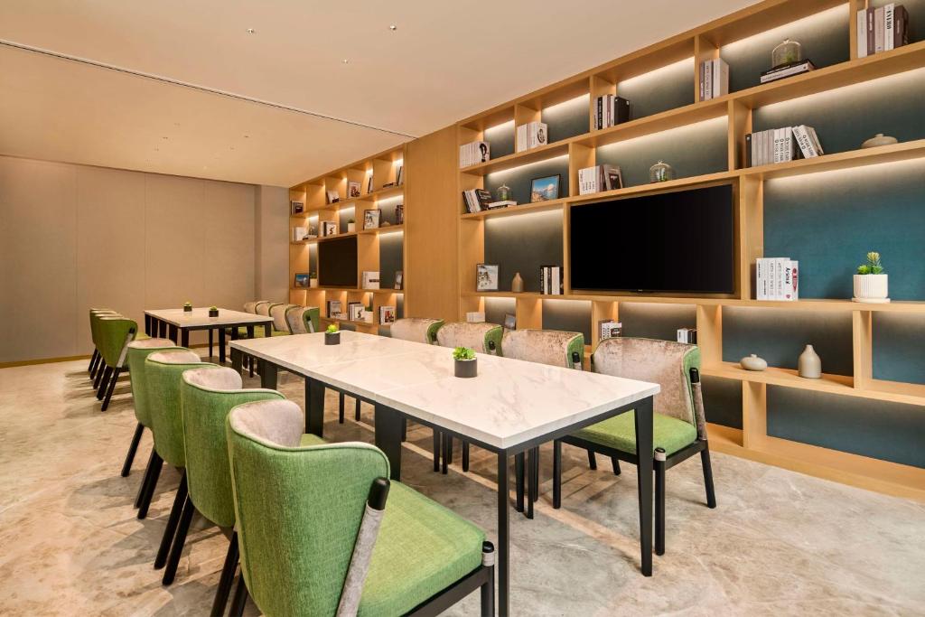 Posezení v ubytování Hilton Garden Inn Zhuhai Jinan University