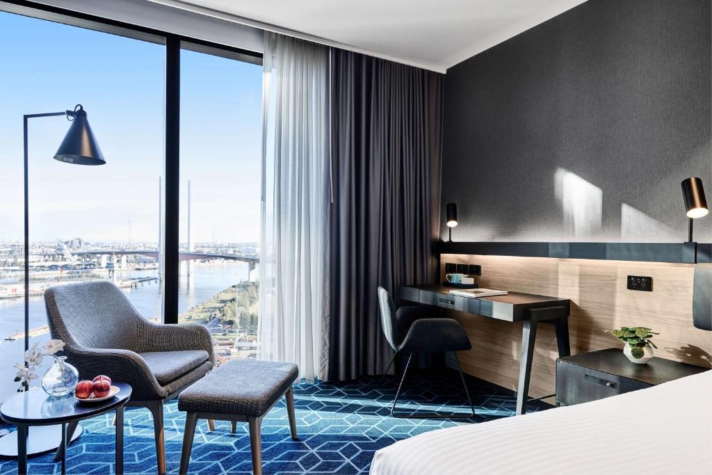 Vibe Hotel Melbourne Docklands photo