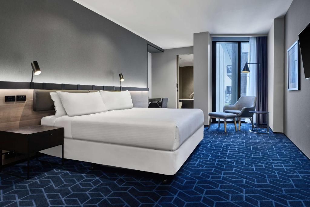 Vibe Hotel Melbourne Docklands - Junior Suite