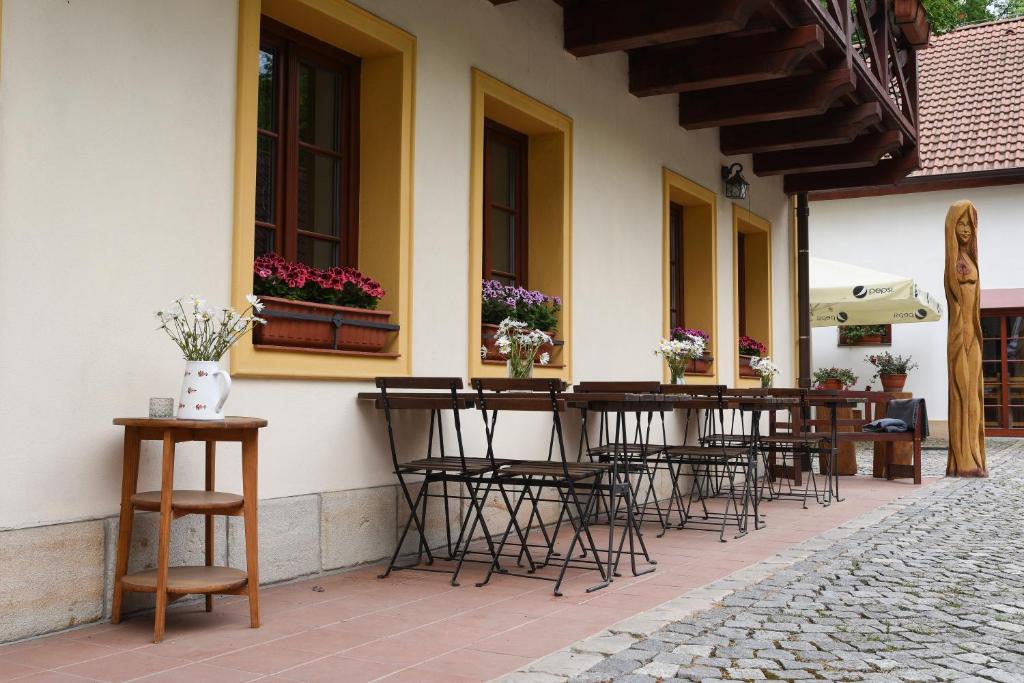 Restaurace v ubytování Černodolský mlýn
