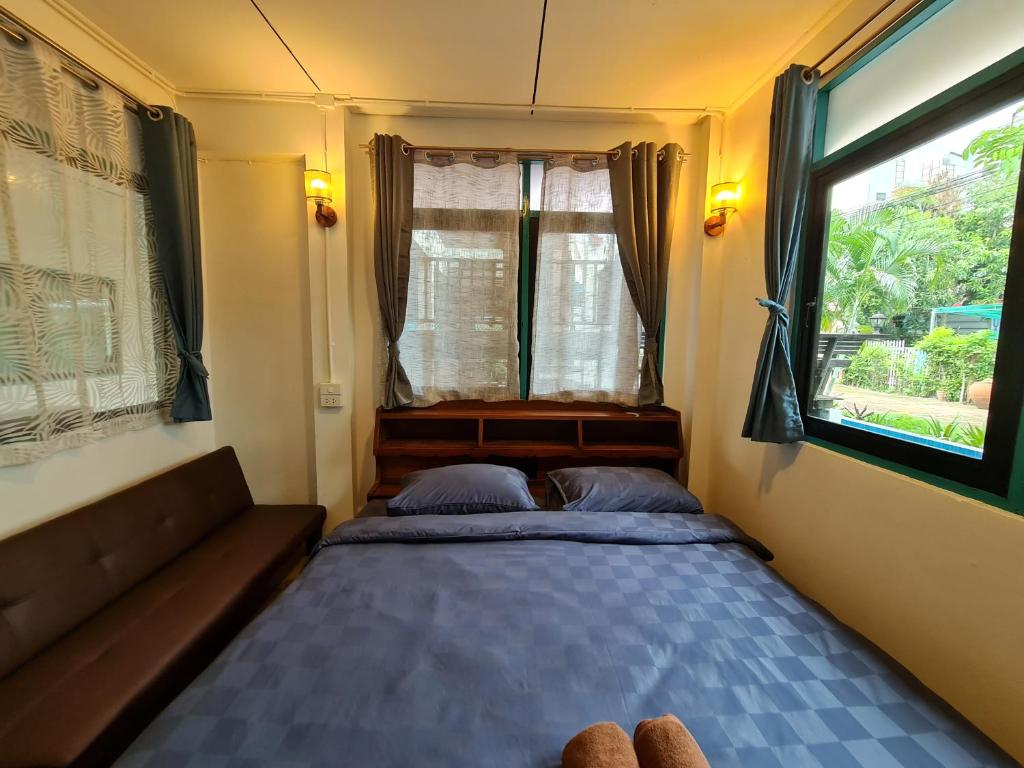 TepbunthomHouse Ayutthaya - Habitación Doble Con Vistas A La Piscina