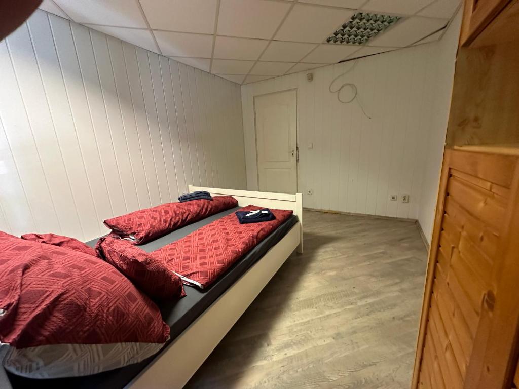 Postel nebo postele na pokoji v ubytování Hostel King