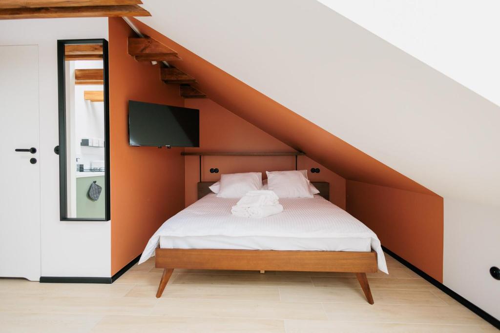 Apartamenty Mostowa - klimatyczny nocleg z widokiem w centrum Iłży - Studio