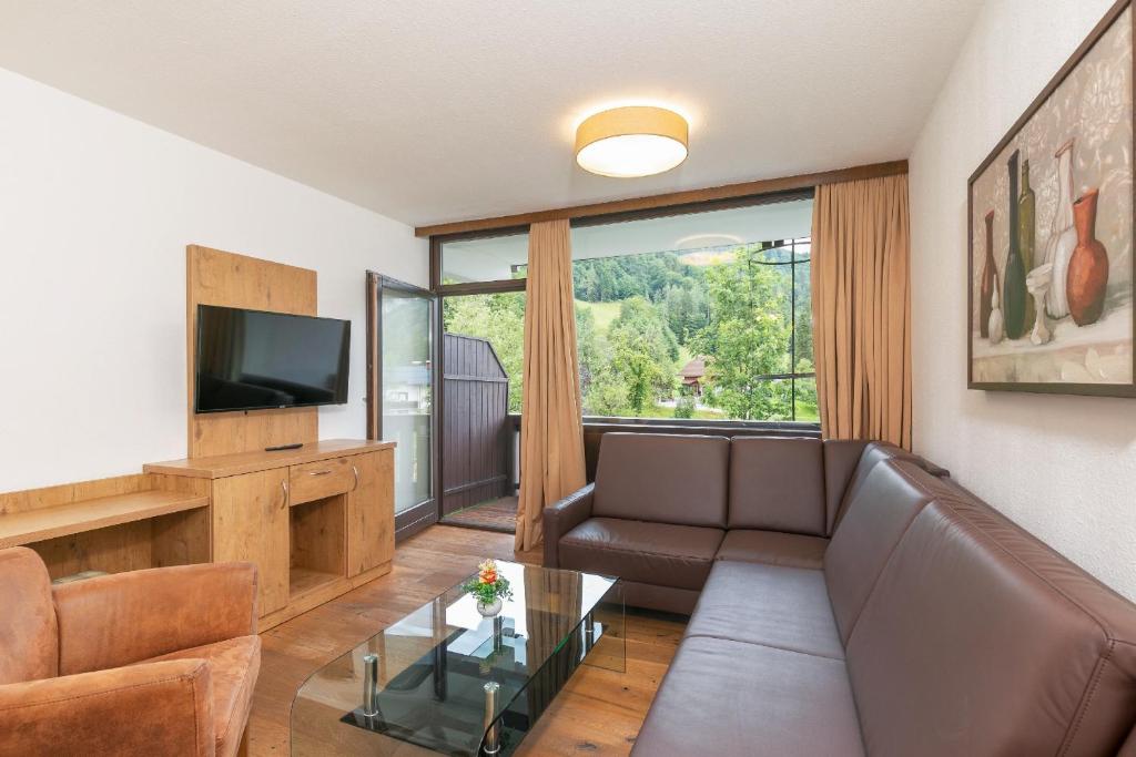 Appartementhaus Dachsteinblick mit Indoorpool und Sauna - 舒适四倍房间