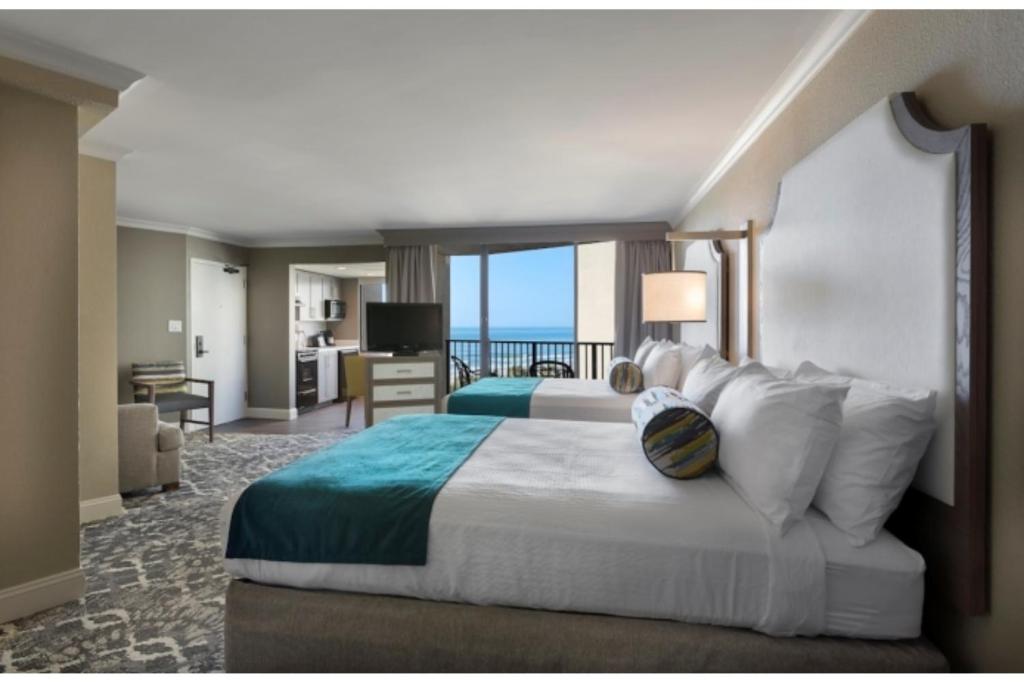 Breakers Resort Hotel - 