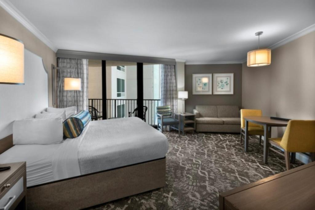 Breakers Resort Hotel - 