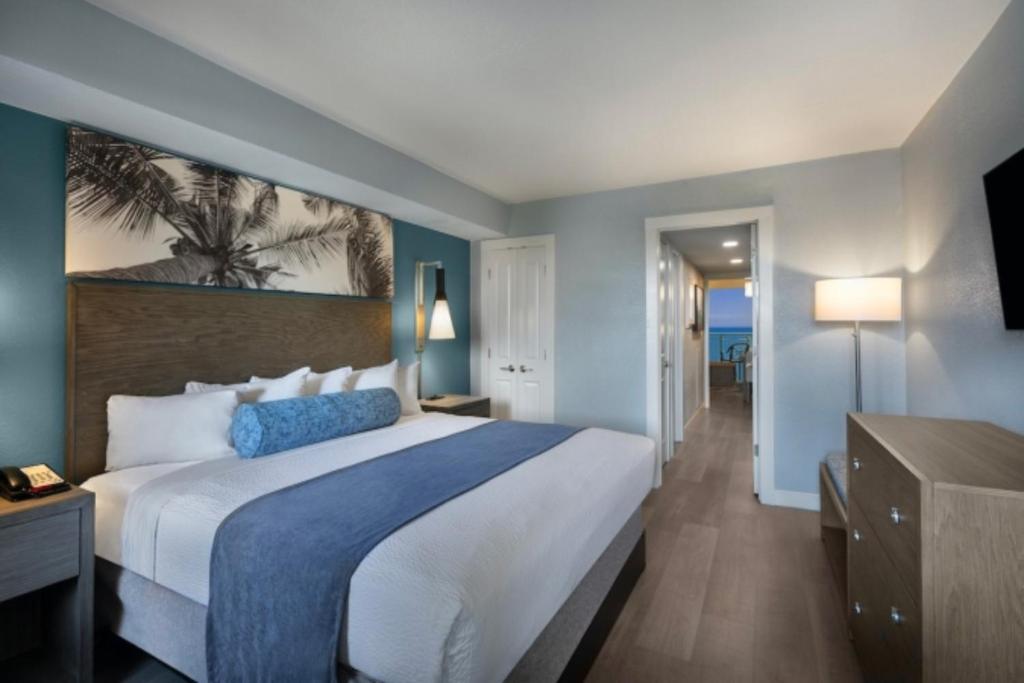 Breakers Resort Hotel - 