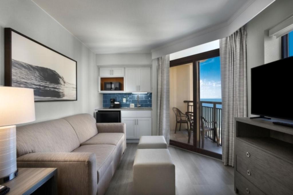 Breakers Resort Hotel - 