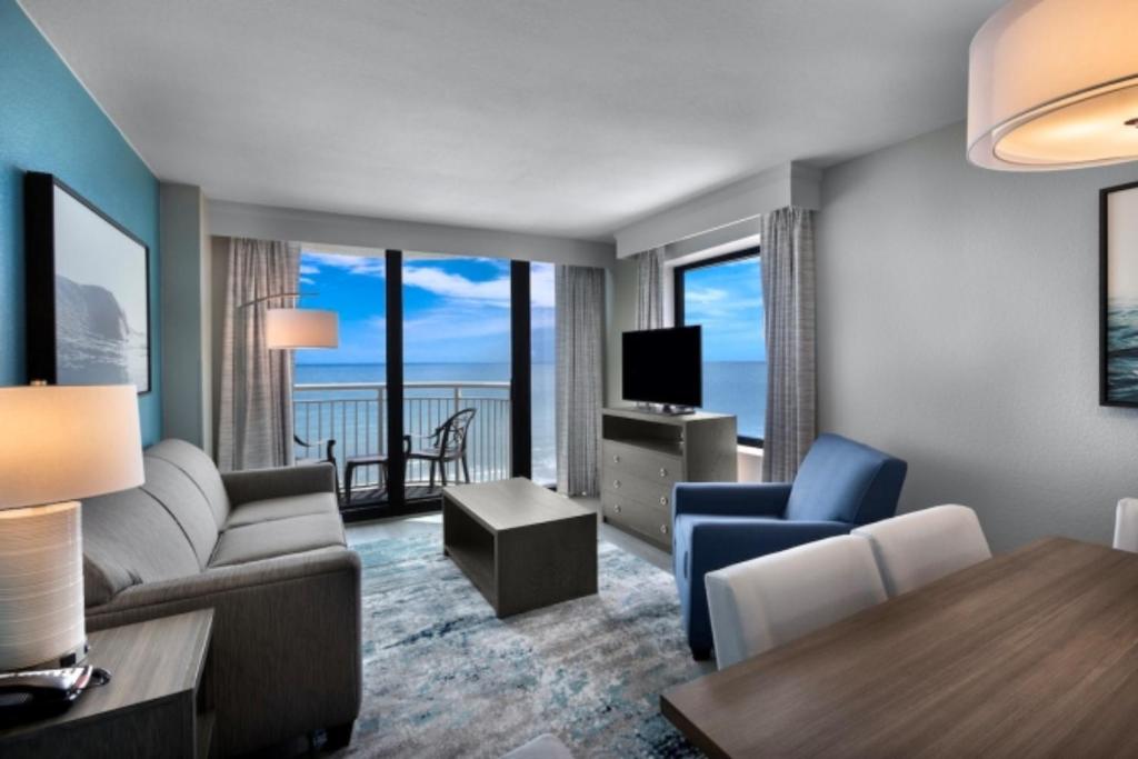 Breakers Resort Hotel - 