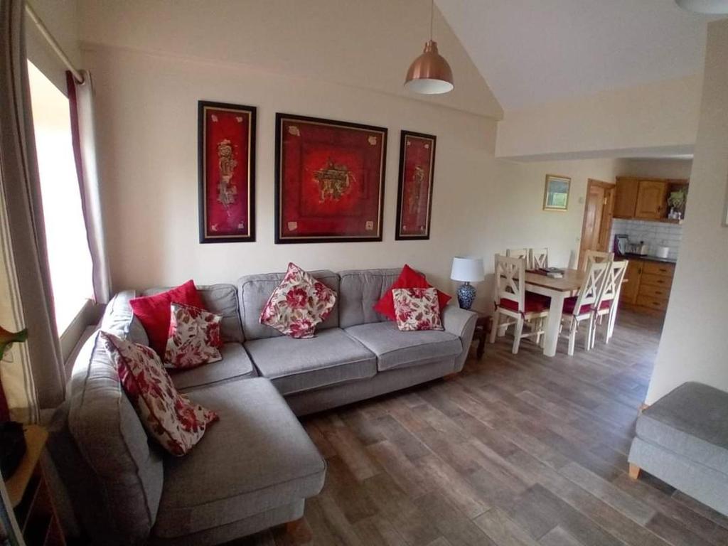 Posezení v ubytování Ash Lodge Leitrim Village