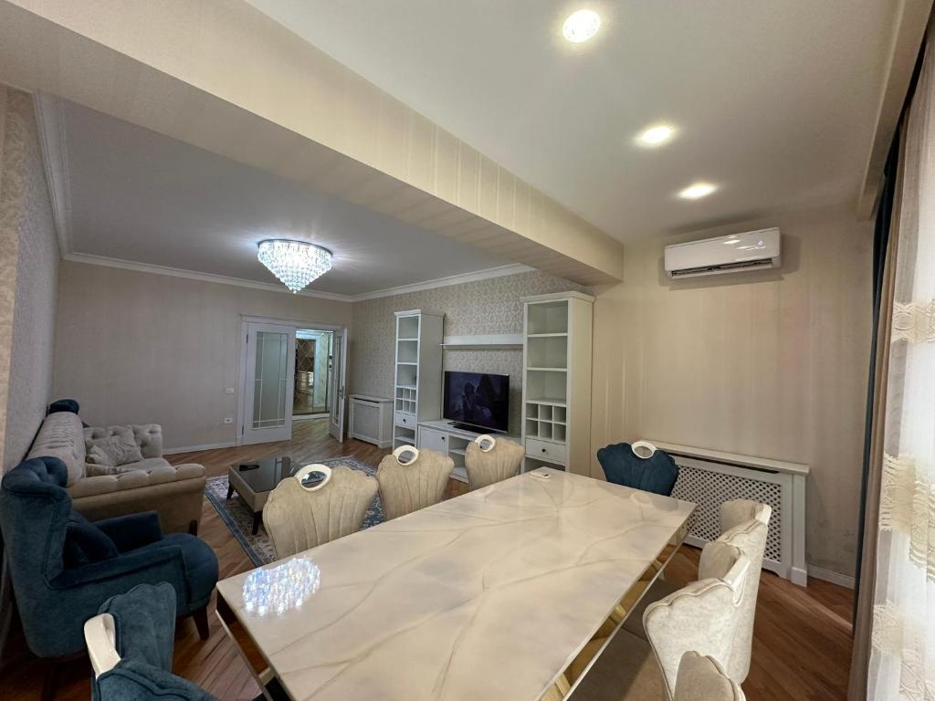 فضای داخلی Park Azure Cosy Apartment در باکو - تصویر ۳