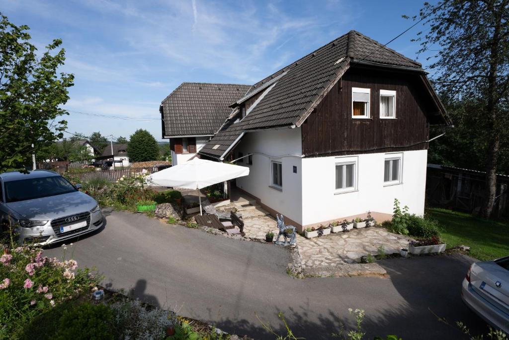 Budova, v ktorej sa apartmán nachádza