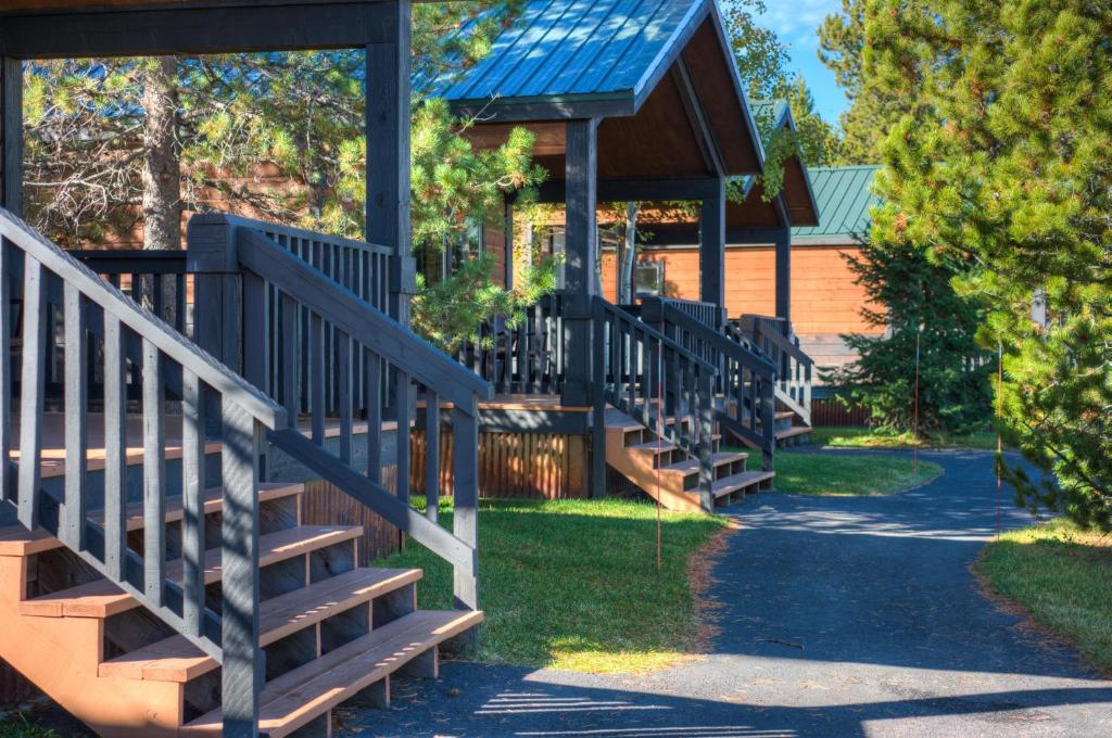 Zahrada ubytování Explorer Cabins at Yellowstone