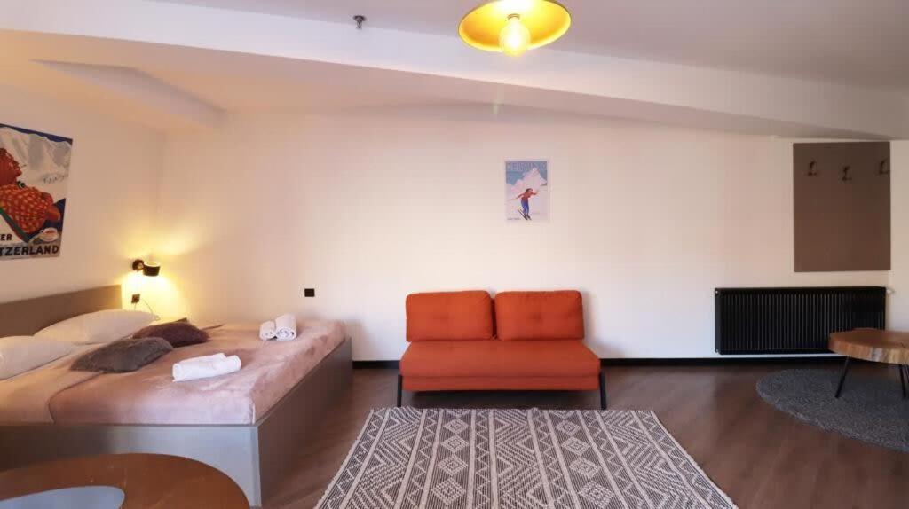 Posezení v ubytování 2 Room Apartment in Marshall Gudauri Project