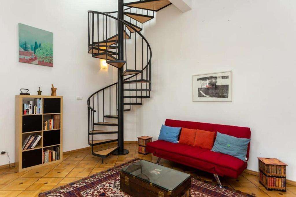 Central Tbilisi Bright 1BR Gem - By Wehost در تفلیس