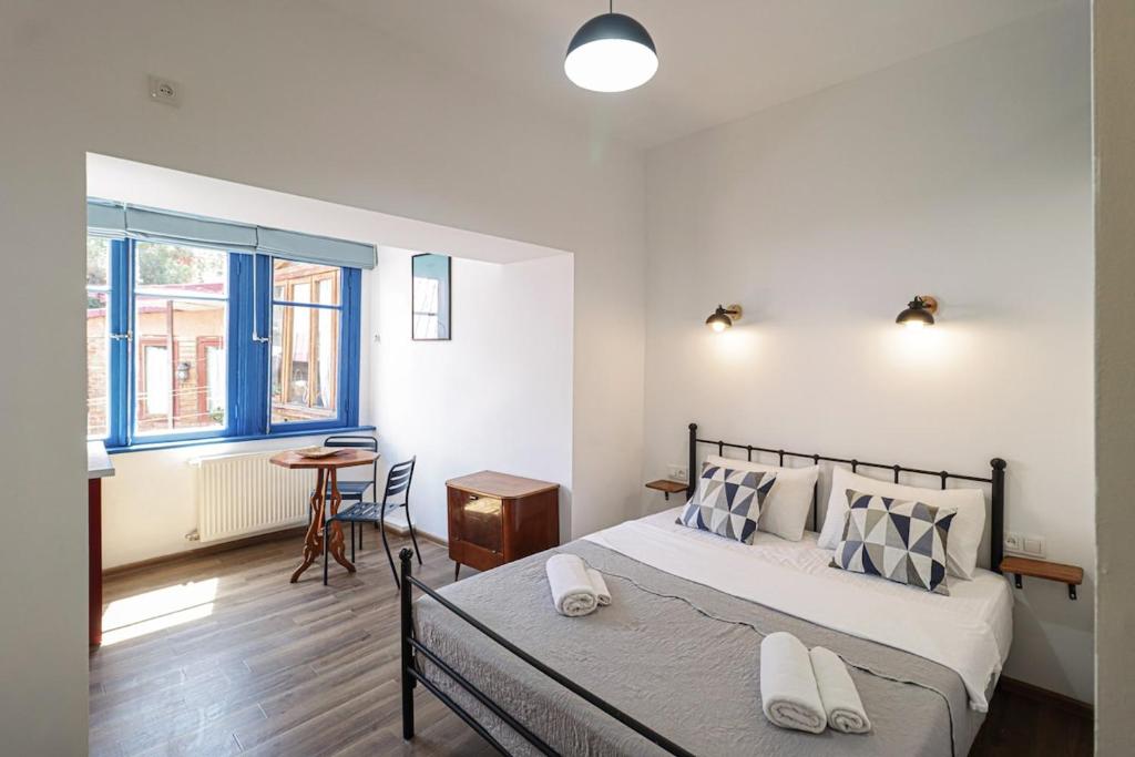 تصویر اتاق‌های Cozy Studio in Central Tbilisi By Wehost - تصویر ۲