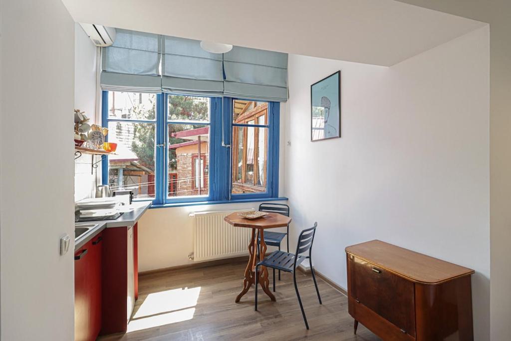 امکانات Cozy Studio in Central Tbilisi By Wehost - تصویر ۴