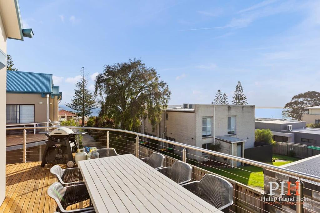 Gallery image of Sea La Vie King Bed Sleeps 7 in Cowes