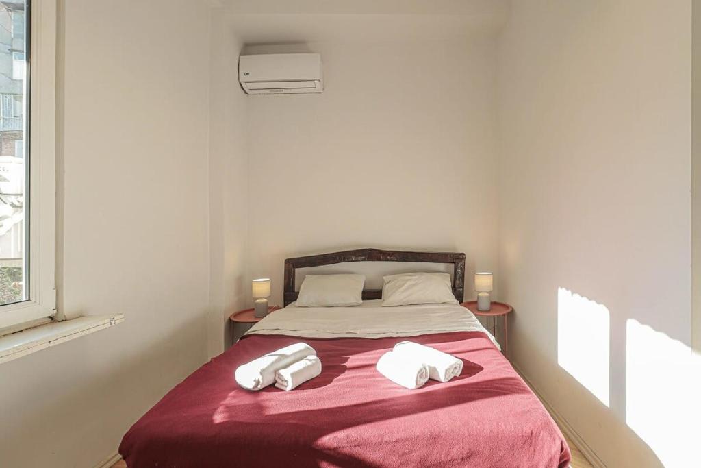 لابی و فضای عمومی Cozy and Stylish Apt Next to Stamba and Rooms - تصویر ۵