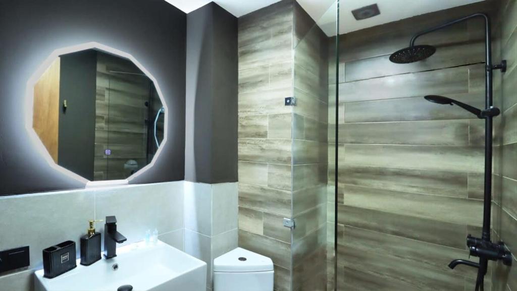 Koupelna v ubytování Cozy Studio Apartment in Marshall Gudauri Project