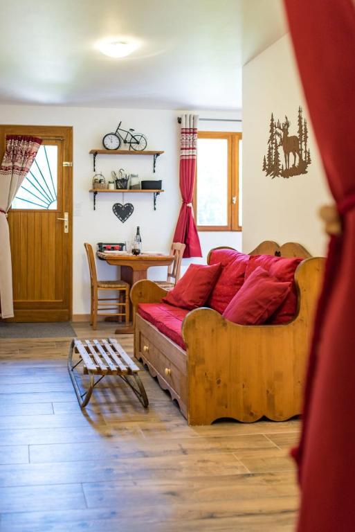 Photo de la galerie de l'établissement Studio for 2 people perfect for mountain lovers!, à Albiez-Montrond