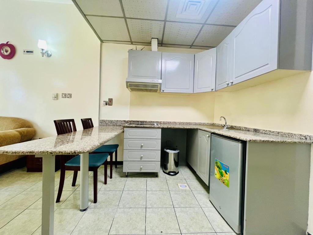 Sky Hotel Apartments - Resim 28