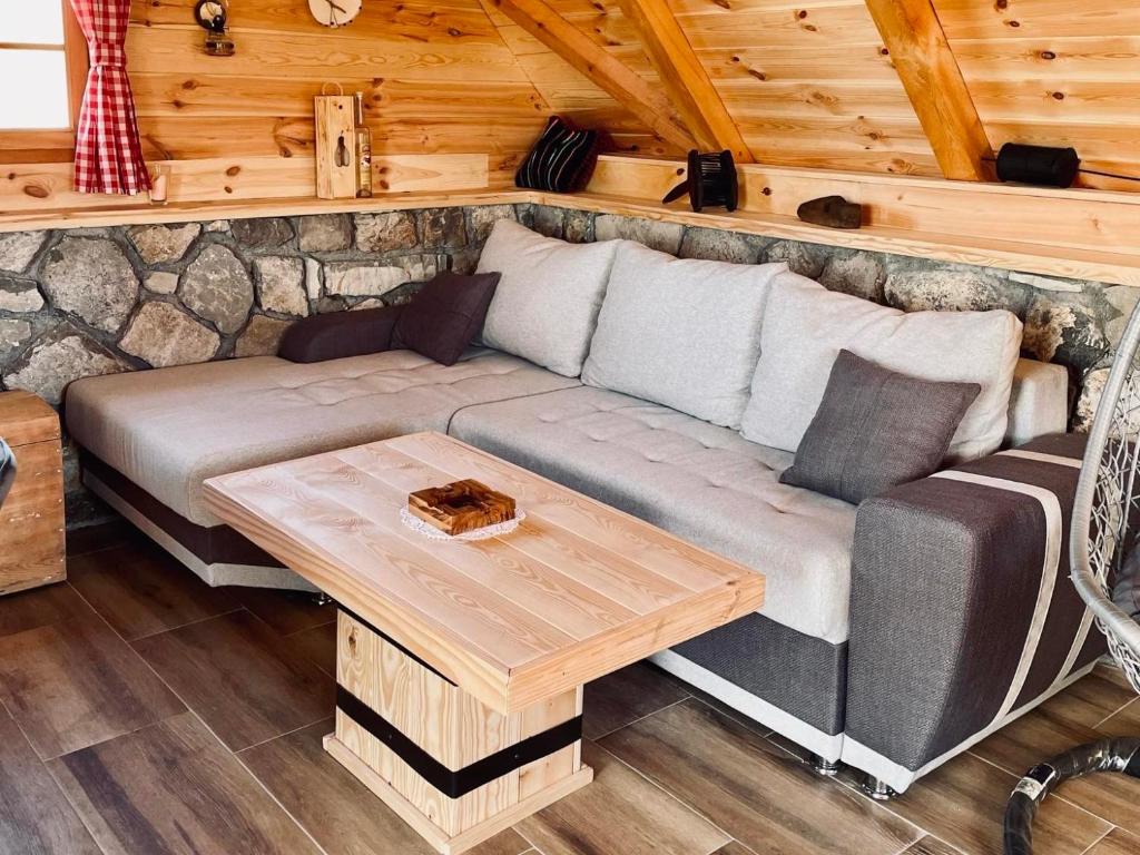 Posezení v ubytování Etno katun Djedov do