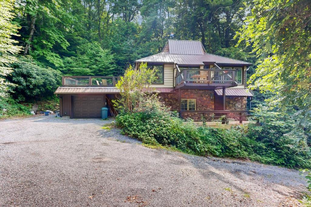 Fairview Mountain Retreat - Housity