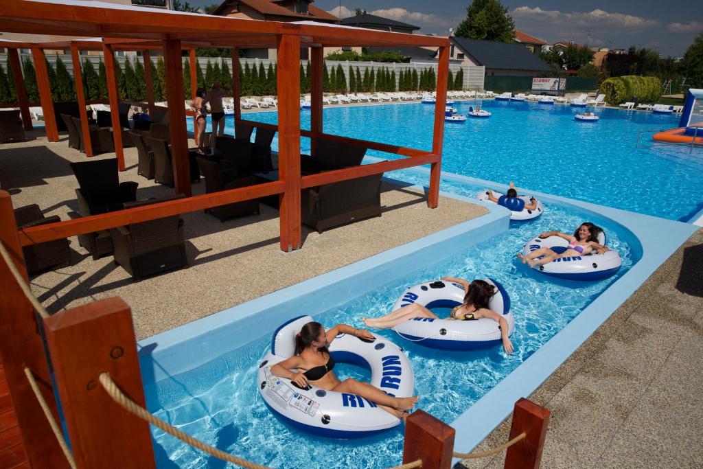 Bazén v ubytování Hotel Senec Aqua Resort - Family friendly nebo v jeho okolí