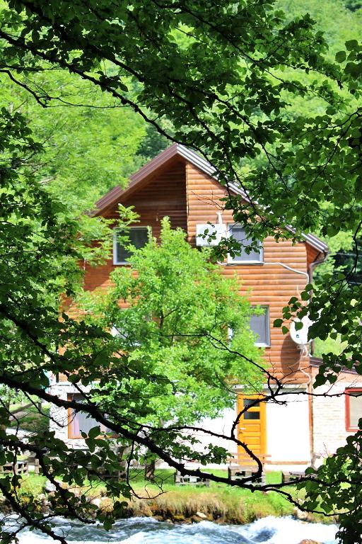 Domacinstvo na kraju svijeta - Appartement De Deux Chambres