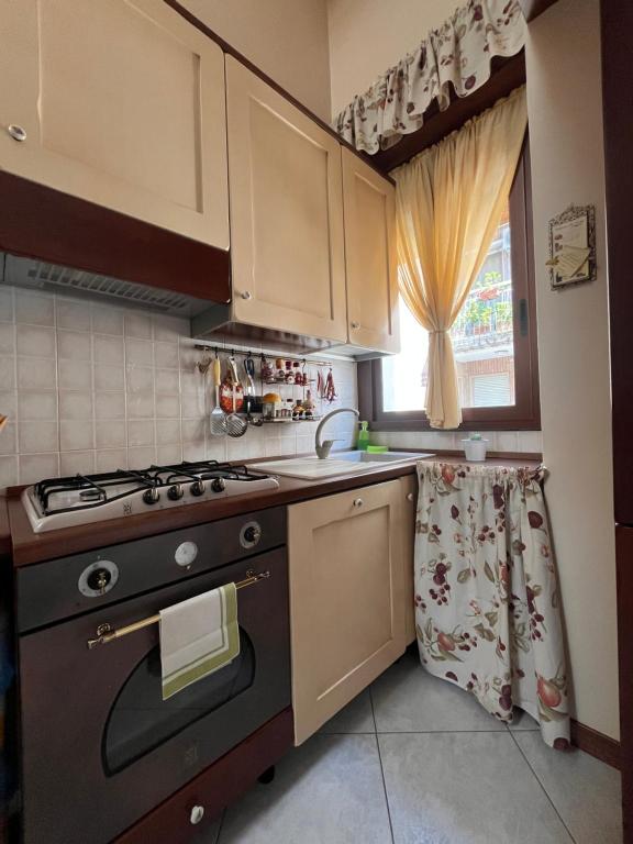 Kuchyňa alebo kuchynka v ubytovaní B&B Alis Home