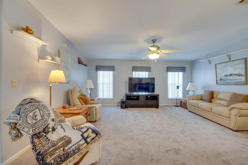 Near Golf and Dining Wildwood Vacation Rental! - Casa Natalizia