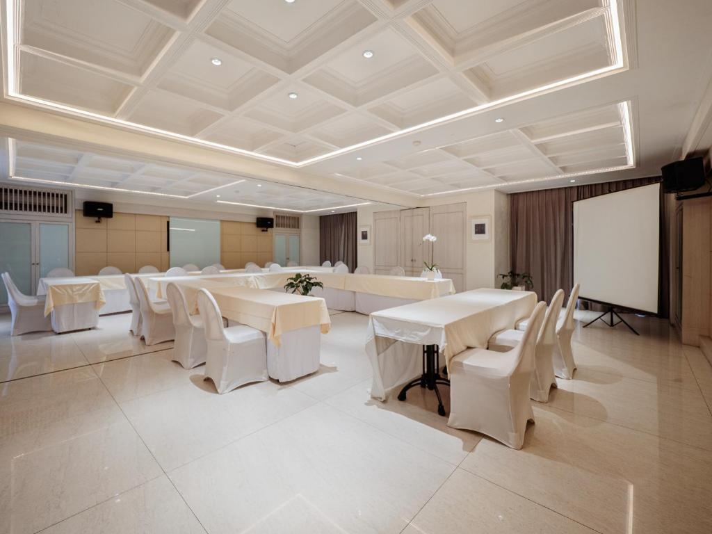 Posezení v ubytování Alron Hotel Kuta