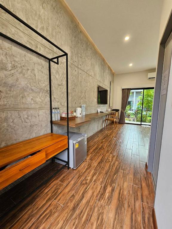 Destino Hotel Surin - Family Room With Balcony