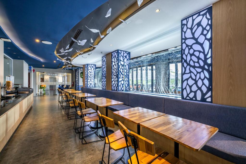Restaurace v ubytování Kana Triple L Hotel Phuket普吉岛卡娜3L酒店