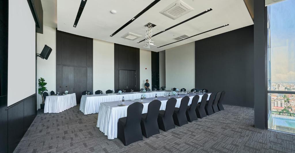 Luxcity Hotel & Apartment photo