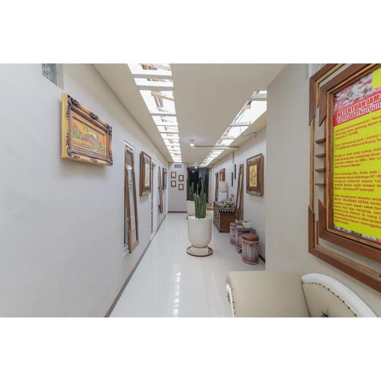 Fotografie z fotogalerie ubytování Reddoorz Syariah at House Of Melati Kepanjen v destinaci Malang