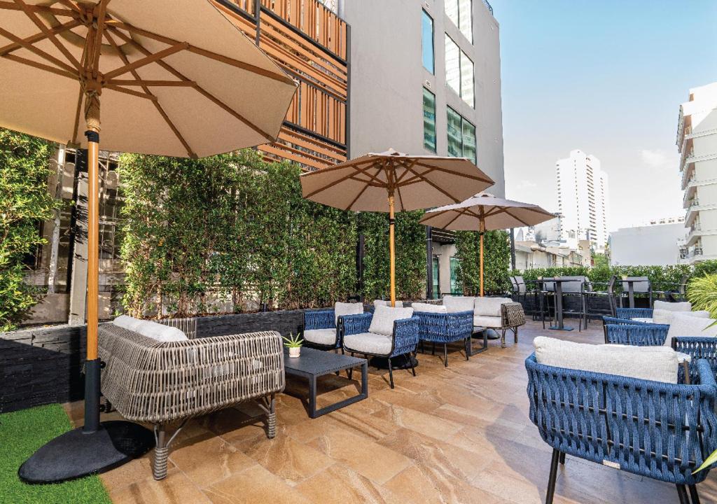 Posezení v ubytování Solitaire Bangkok Sukhumvit 11