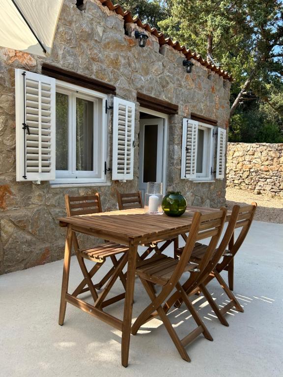 Αίθριο ή υπαίθριος χώρος στο Stone house Vert