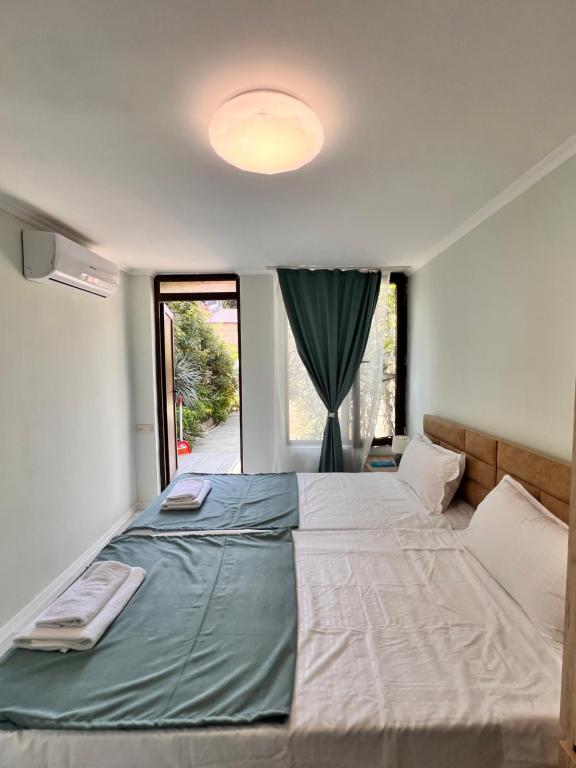Postel nebo postele na pokoji v ubytování Cozy Haven