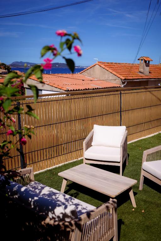 Fotografie z fotogalerie ubytování Maisonnette vue mer au Pradet v destinaci Le Pradet