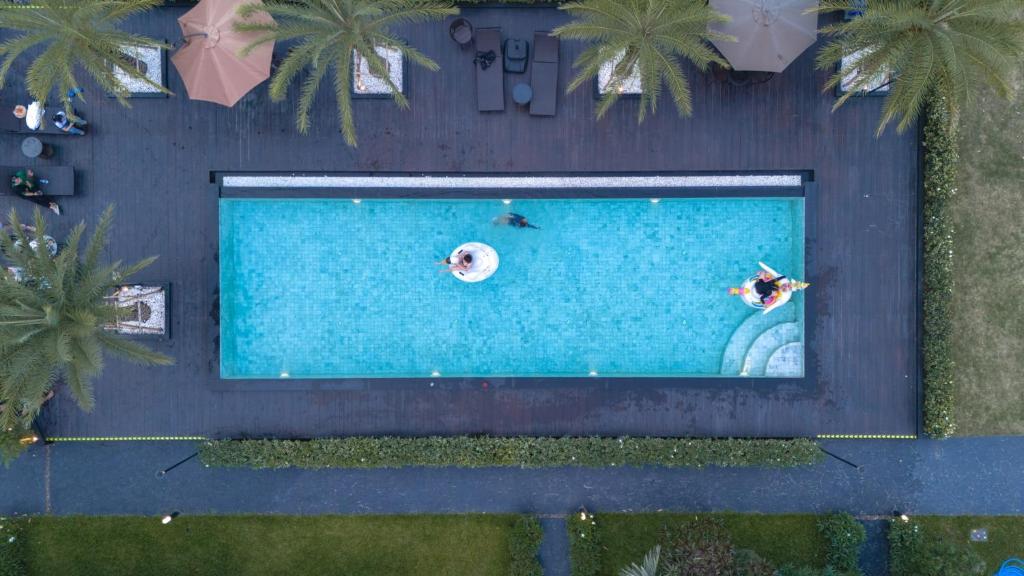 Bazén v ubytování SeeView Resort (ซีวิว รีสอร์ต) nebo v jeho okolí