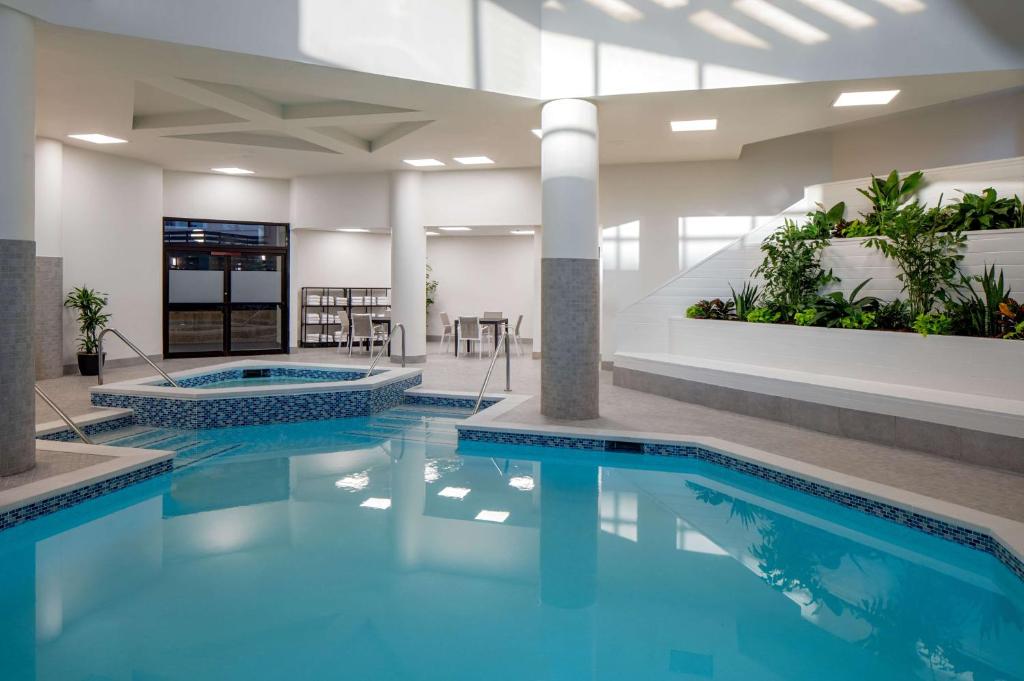 Doubletree Suites by Hilton Salt Lake City photo